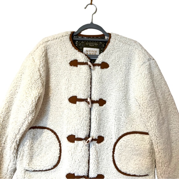 Scotch & Soda Short Teddy Jacket in Off White (M) - Picture 10 of 15